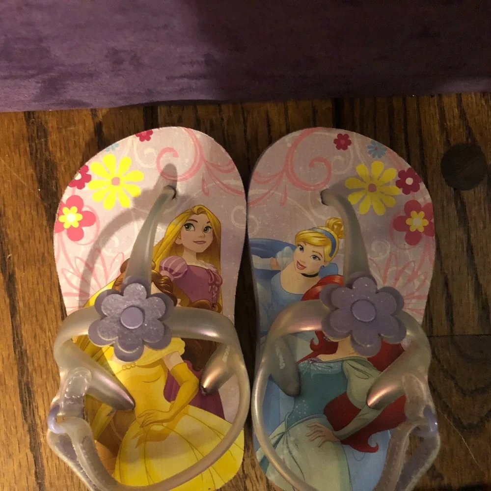 Princess sandals - Picture 2 of 3